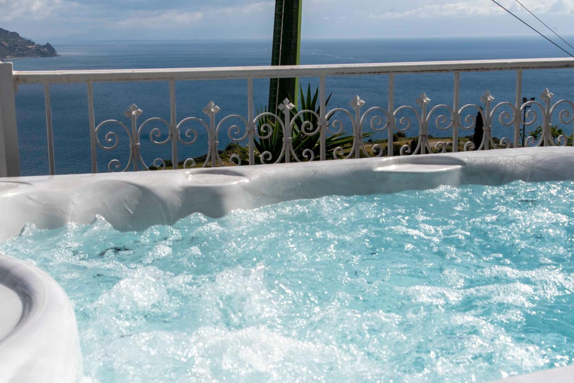 Dream View Suites Taormina Bagian luar foto