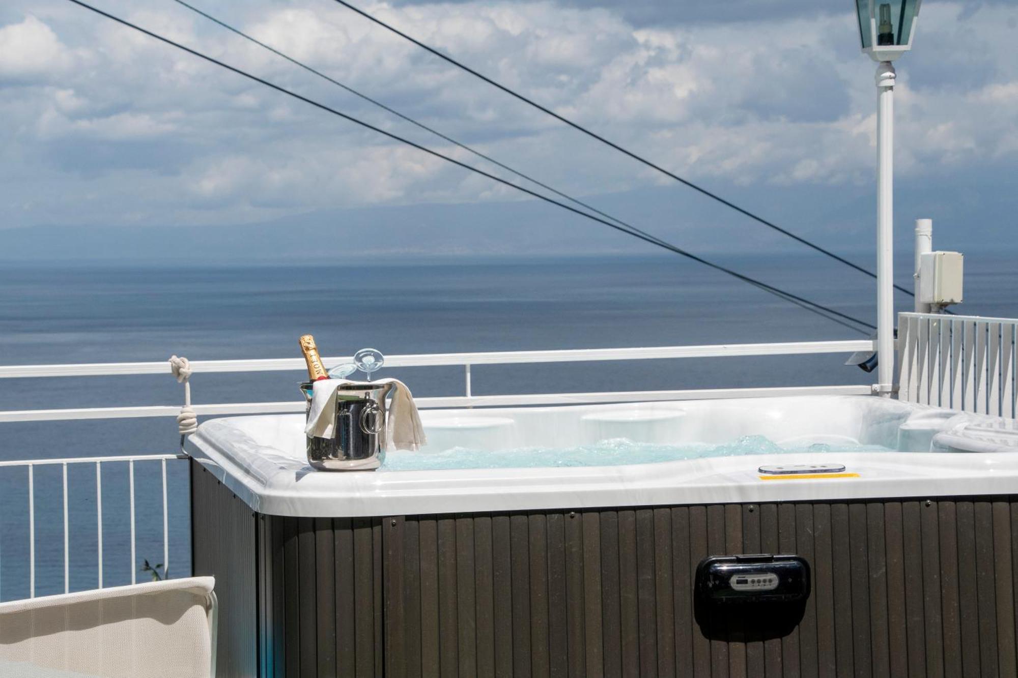 Dream View Suites Taormina Bagian luar foto