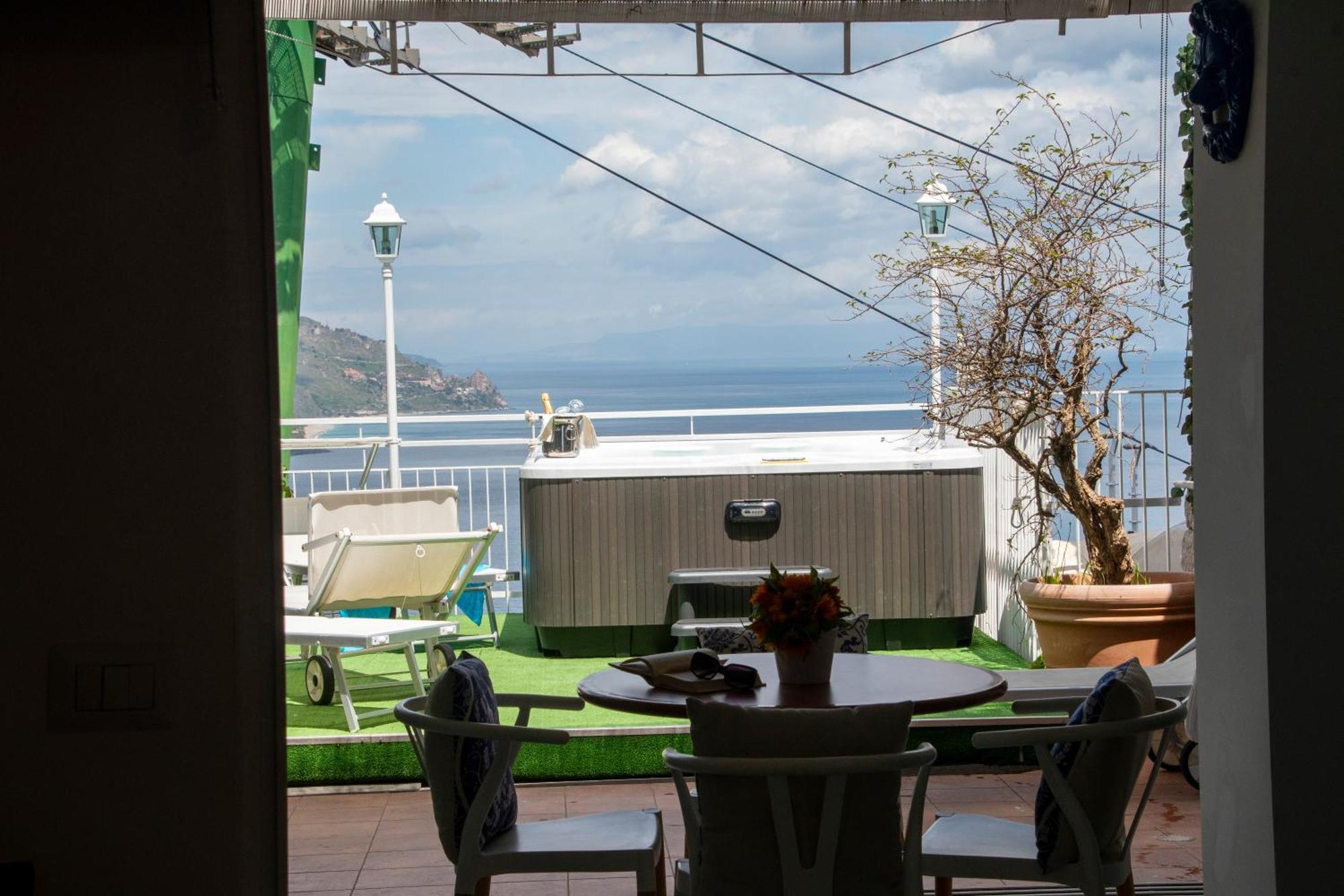 Dream View Suites Taormina Bagian luar foto