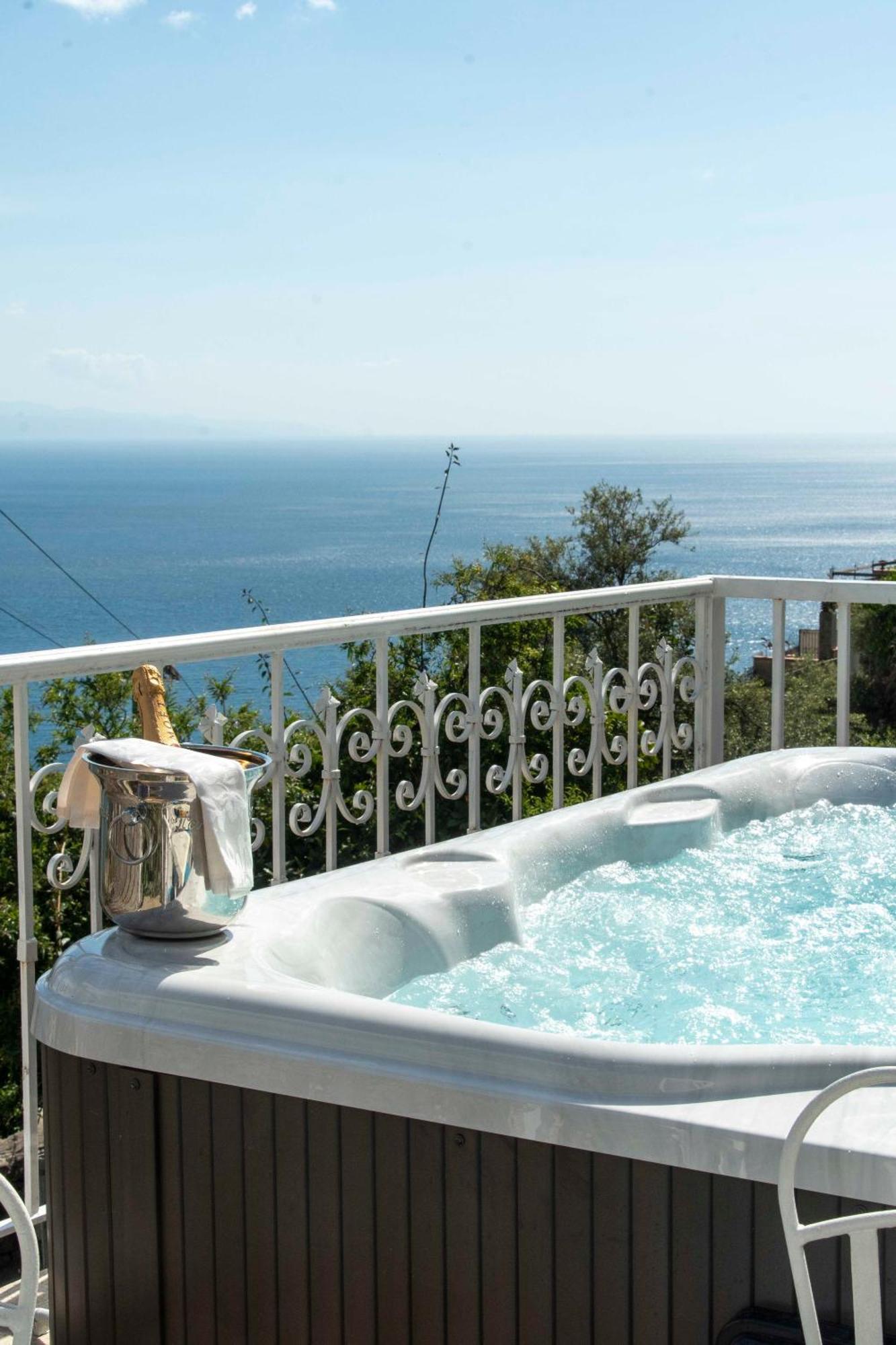 Dream View Suites Taormina Bagian luar foto
